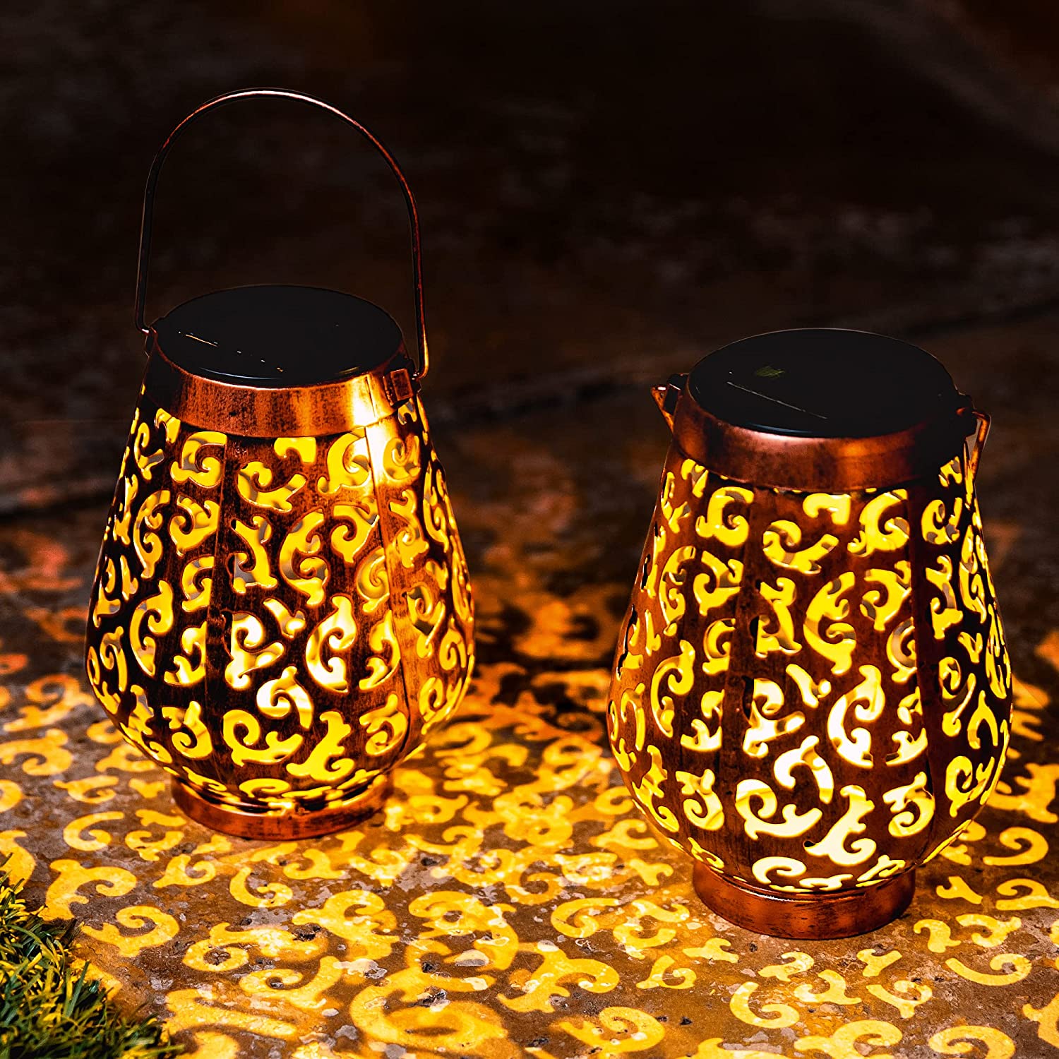 Pack Outdoor Solar Hanging Lantern Lights, Waterproof Table Top Solar  Lanterns, LED Metal Decorative Garden Solar Lights Joiedomi