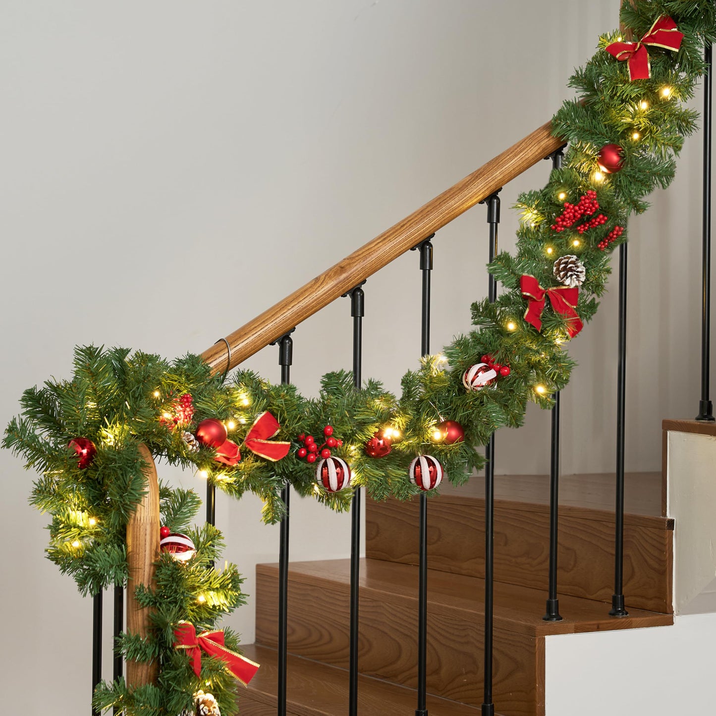 9Ft Christmas Garland Prelit with Lights