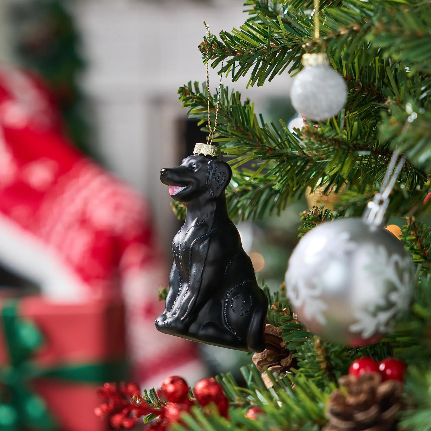 Christmas Dog Black Labrador Pet Glass Blown Ornament for Christmas Tree Decoration